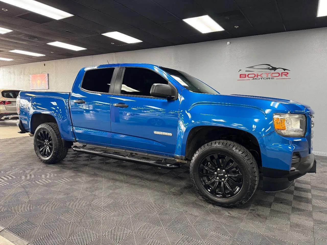 Blue 2021 GMC Canyon Elevation Standard 4x2 4dr Crew Cab 5 ft. SB for sale in Las Vegas, NV