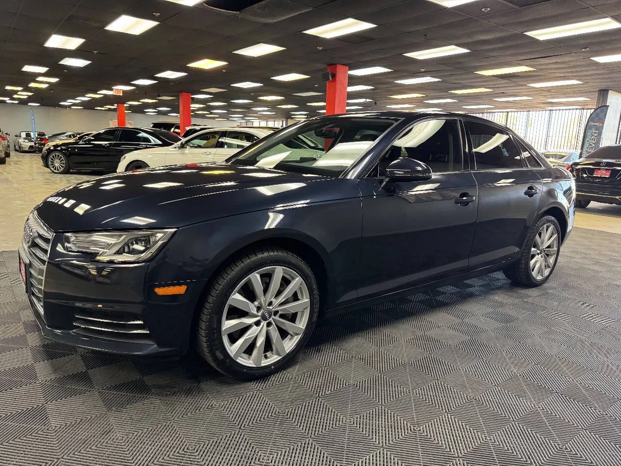 2017 Audi A4 2.0T Premium photo 3