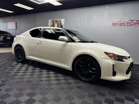 White 2016 Scion tC Base 2dr Coupe 6A for sale in Las Vegas, NV