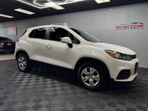 White 2019 Chevrolet Trax LS 4dr Crossover for sale in Las Vegas, NV
