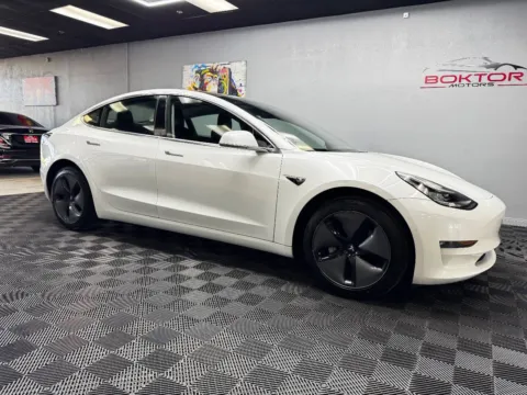 White 2019 Tesla Model 3 Standard Range Plus 4dr Fastback for sale in Las Vegas, NV