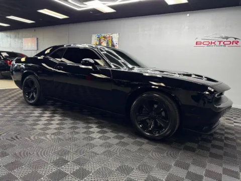 Black 2020 Dodge Challenger SXT 2dr Coupe for sale in Las Vegas, NV