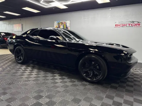 Photos of 2020 Dodge Challenger SXT 2dr Coupe for sale in Las Vegas, NV at Boktor Motors