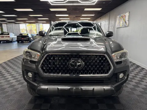 More photos of 2018 Toyota Tacoma TRD Sport 4x4 4dr Double Cab 6.1 ft LB at Boktor Motors, NV