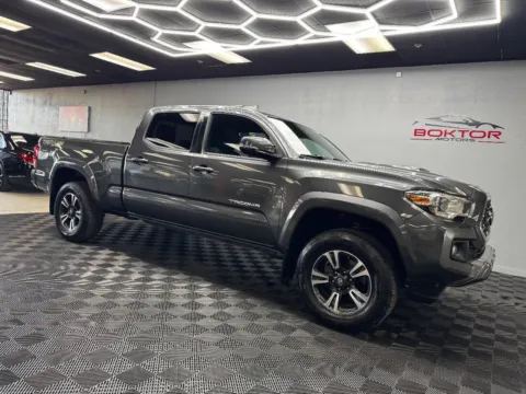Photos of 2018 Toyota Tacoma TRD Sport 4x4 4dr Double Cab 6.1 ft LB for sale in Las Vegas, NV at Boktor Motors