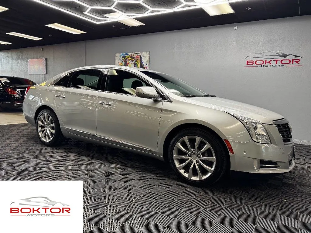 Silver 2017 Cadillac XTS Luxury for sale in Las Vegas, NV