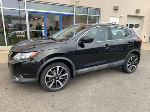 Silver 2018 Nissan Rogue Sport SL for sale in Meriden, CT