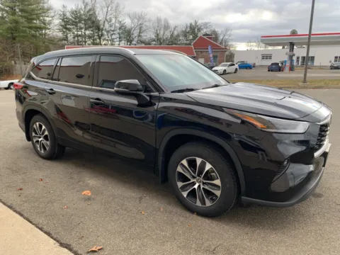 Another view of 2021 Toyota Highlander XLE for sale in Meriden, CT at Star Auto Sales