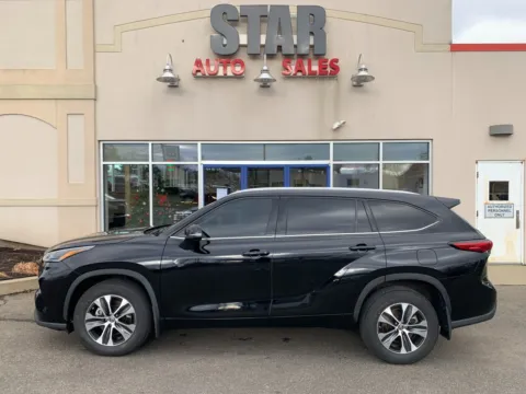 More photos of 2021 Toyota Highlander XLE at Star Auto Sales, CT