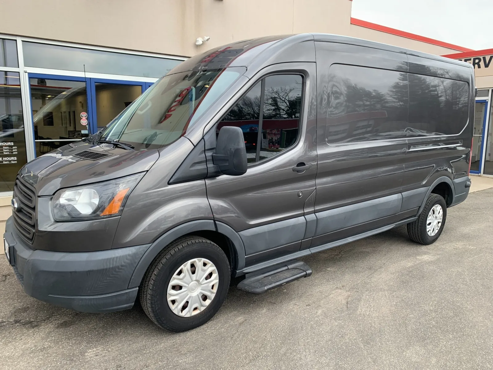 2017 Ford Transit Base's photo