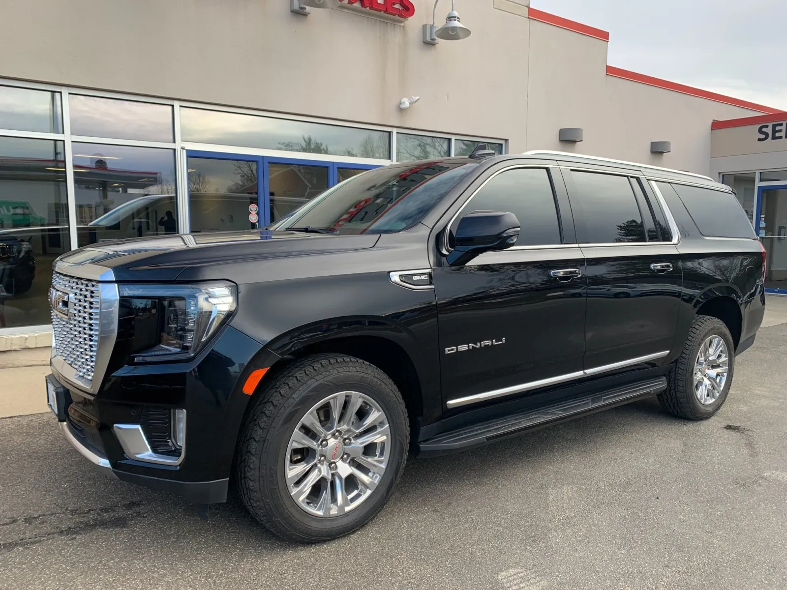 2021 GMC Yukon Denali's photo