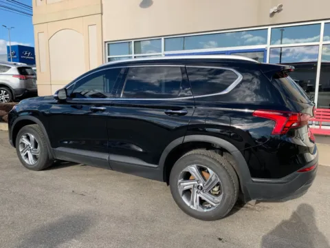 More photos of 2023 Hyundai Santa Fe SEL at Star Auto Sales, CT