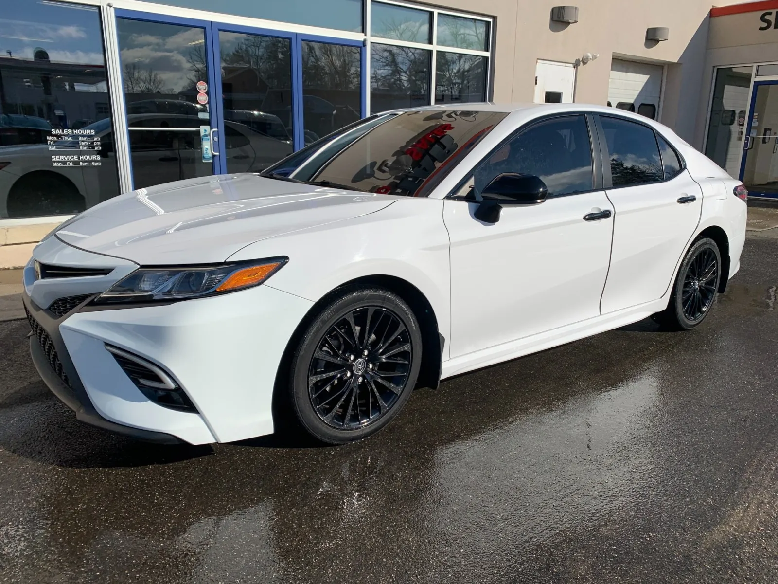 White 2019 Toyota Camry SE for sale in Meriden, CT