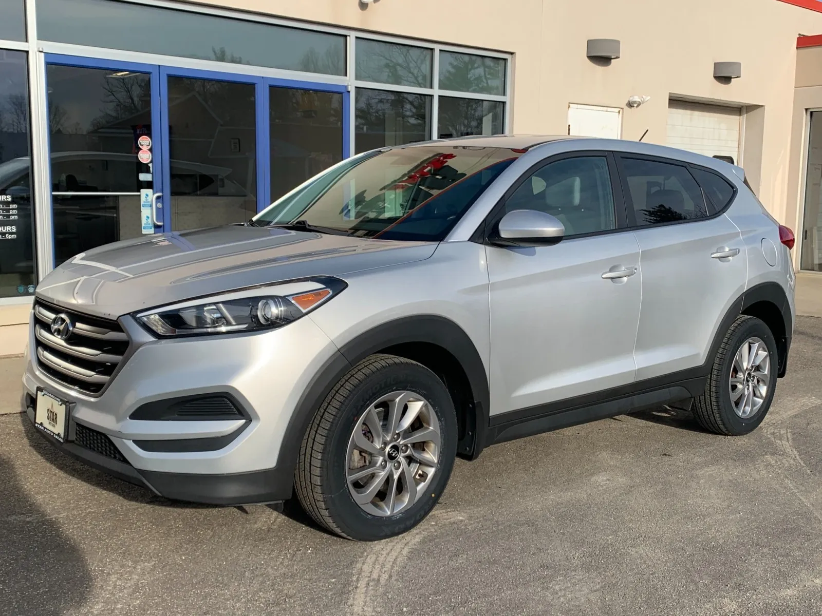 Silver 2018 Hyundai Tucson SE for sale in Meriden, CT