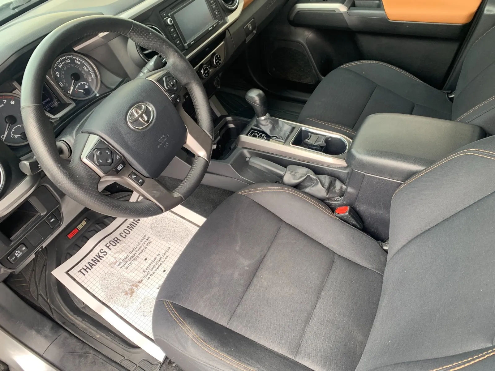 2017 Toyota Tacoma SR5 - Photo 12