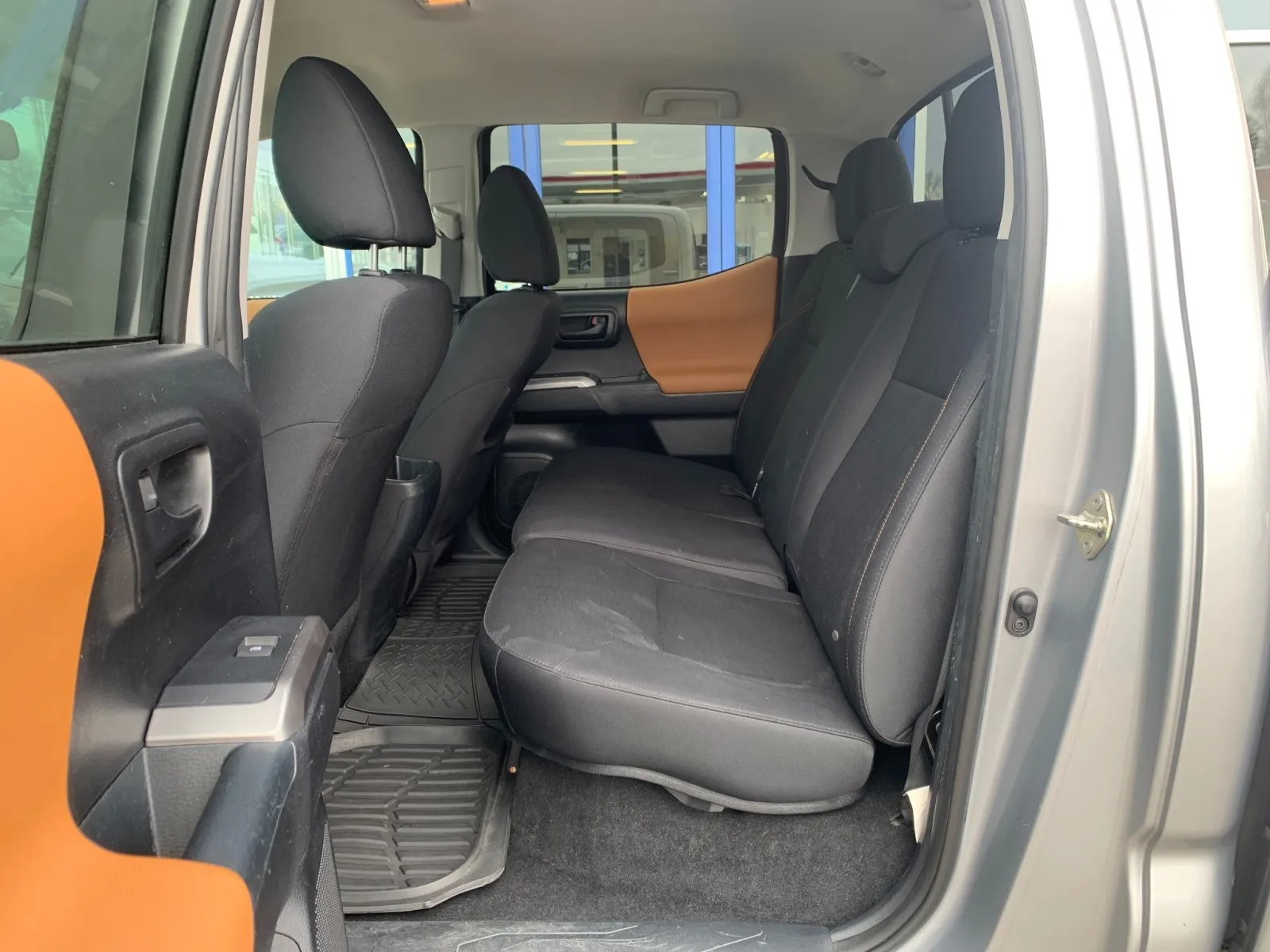 2017 Toyota Tacoma SR5 - Photo 25