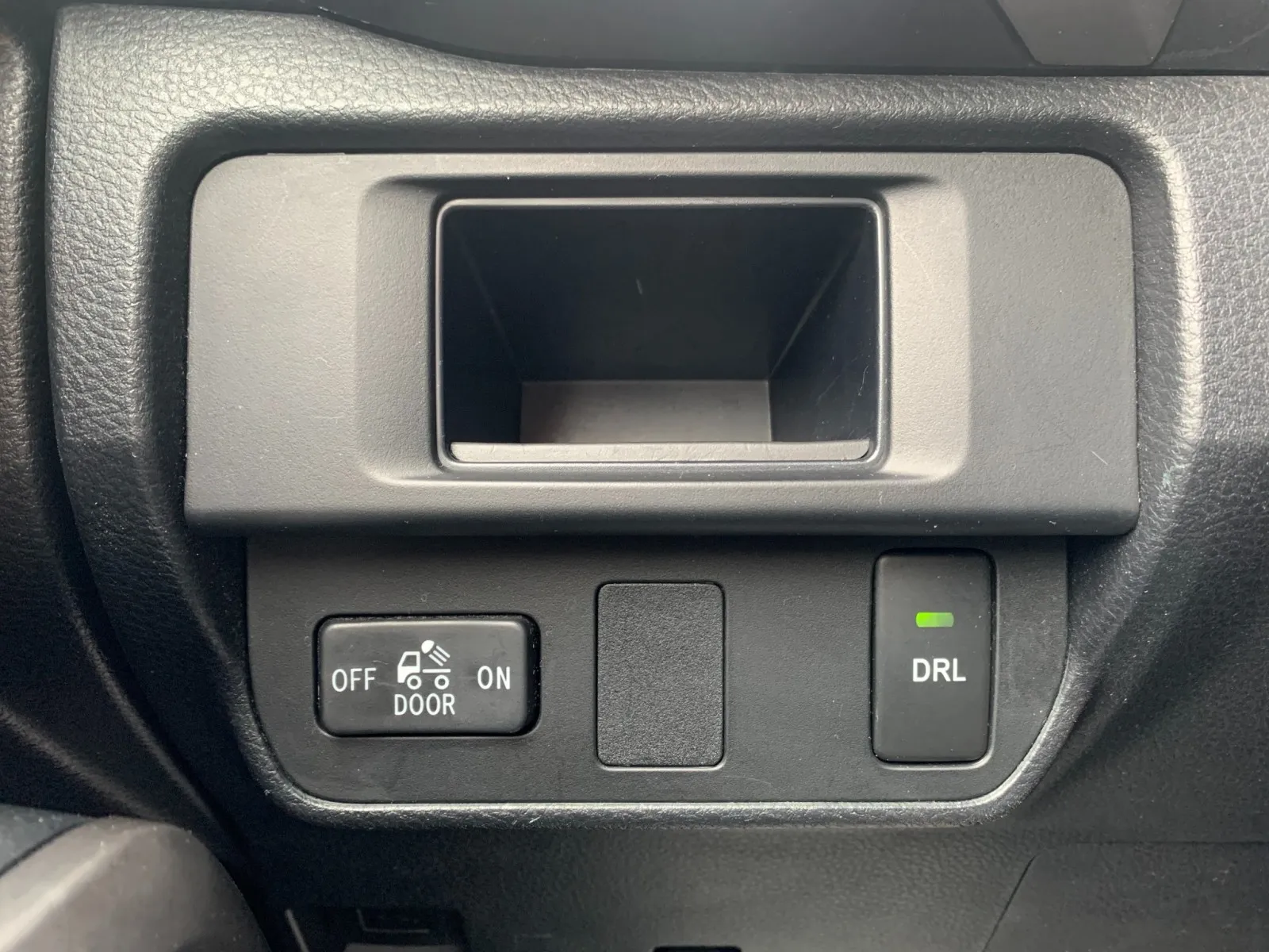 2017 Toyota Tacoma SR5 - Photo 14