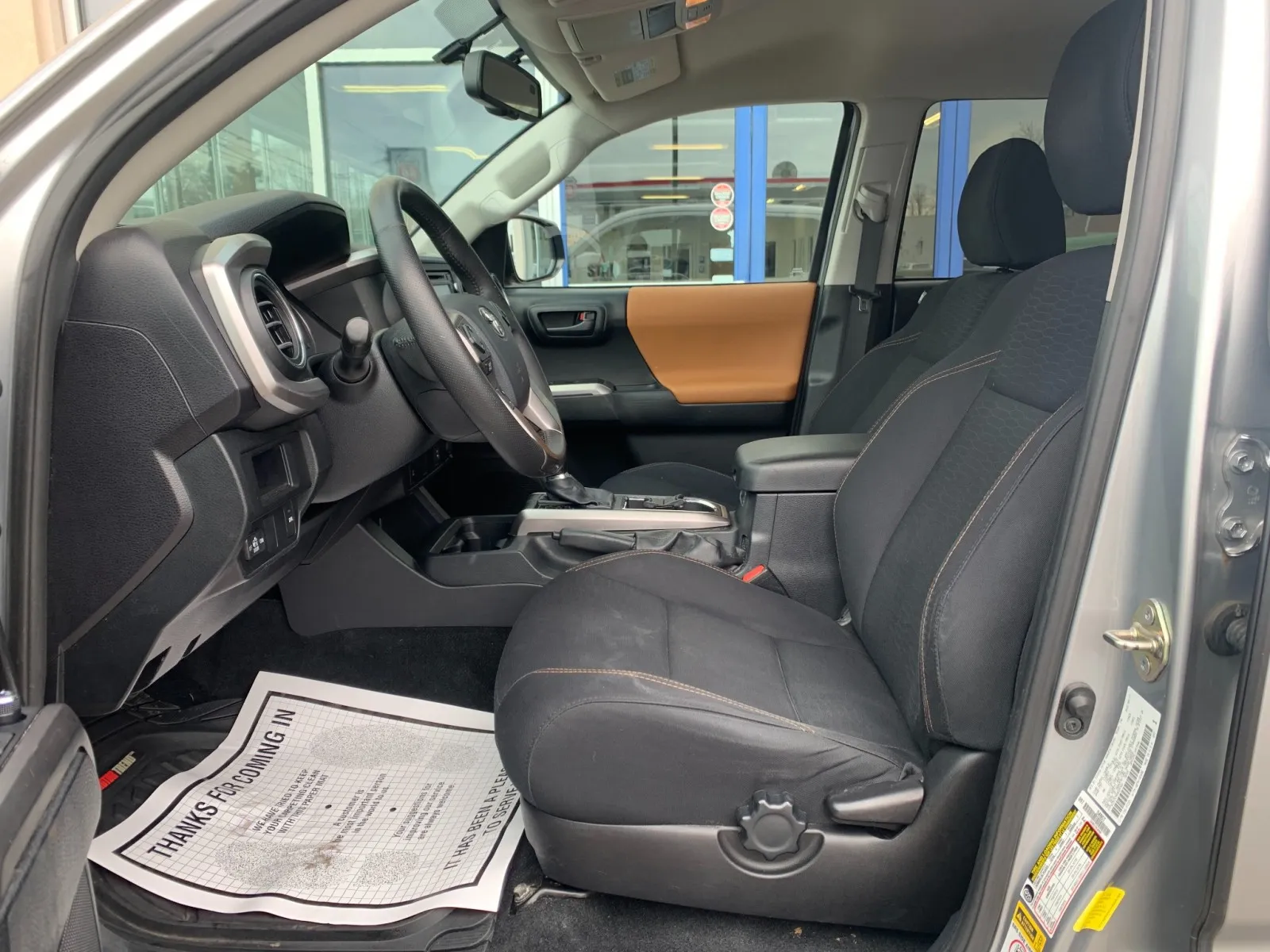 2017 Toyota Tacoma SR5 - Photo 10