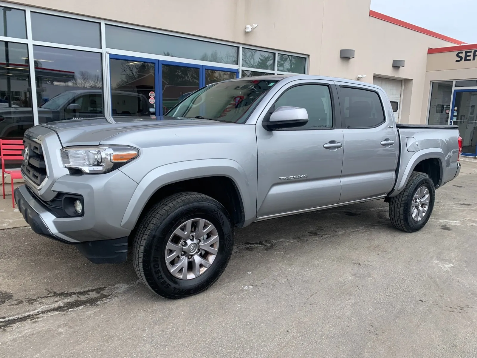 Silver 2017 Toyota Tacoma SR5 for sale in Meriden, CT