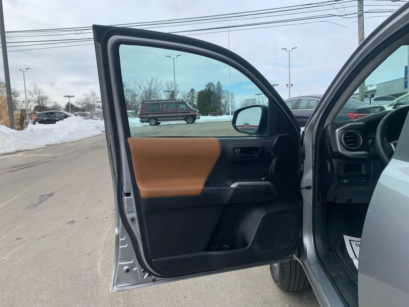 2017 Toyota Tacoma SR5 - Photo 11