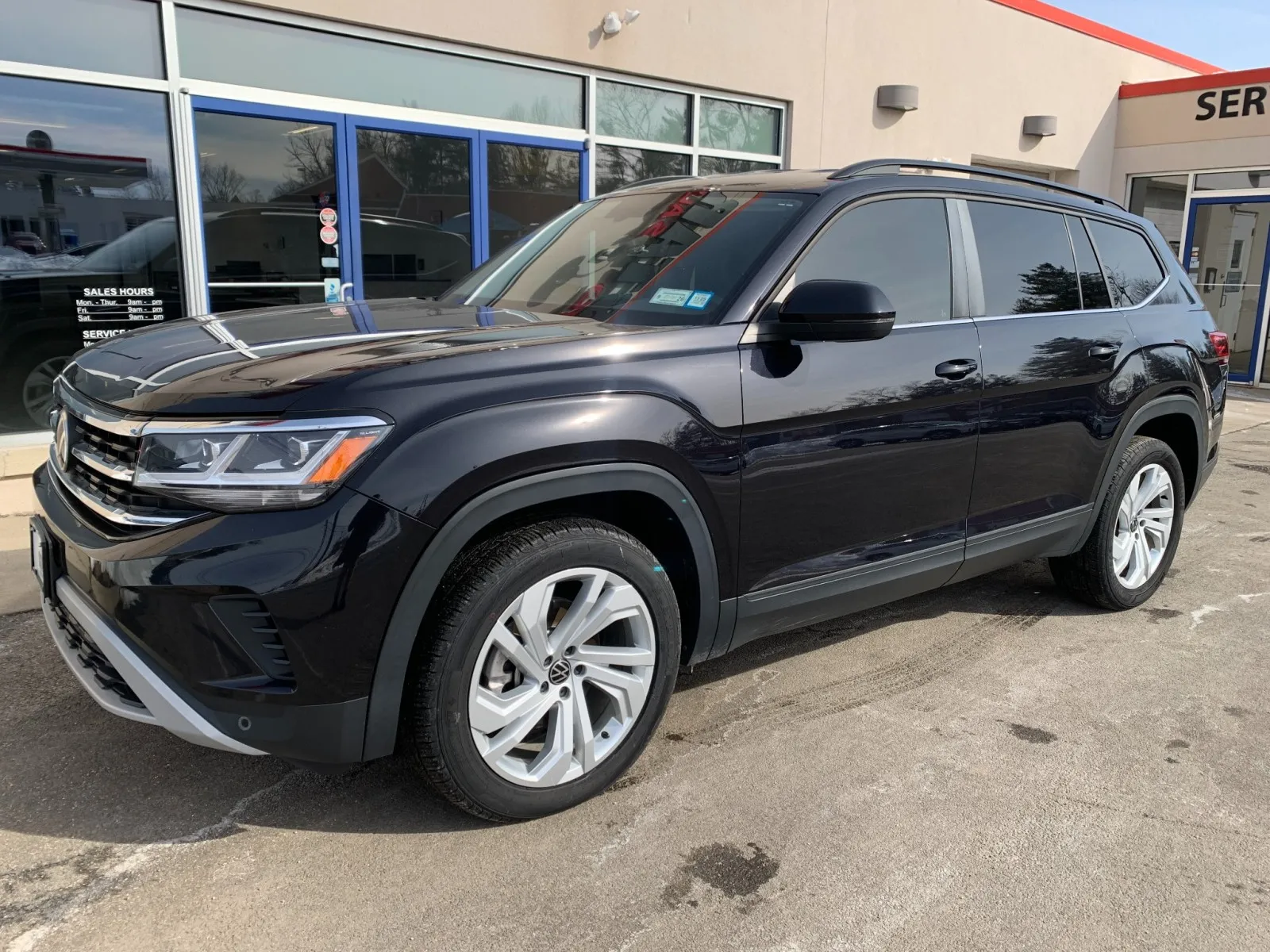 Black 2022 Volkswagen Atlas 3.6L V6 SE w/Technology for sale in Meriden, CT