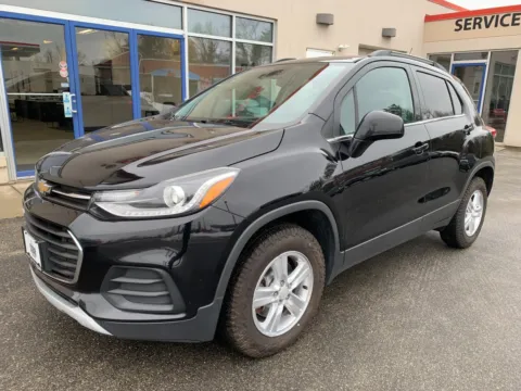Black 2017 Chevrolet Trax LT for sale in Meriden, CT