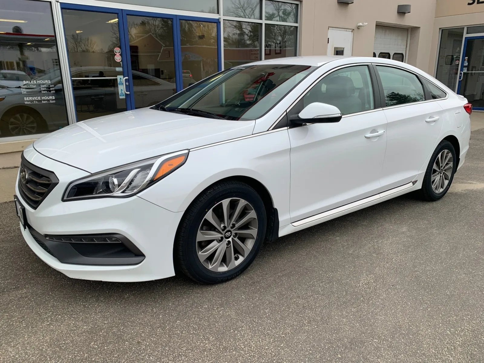 White 2017 Hyundai Sonata Sport for sale in Meriden, CT