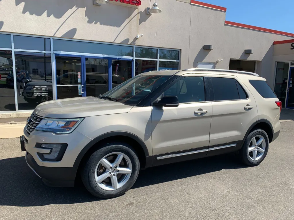 2017 Ford Explorer XLT for sale in Meriden, CT