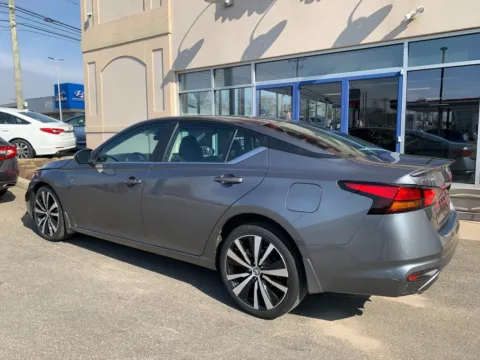 More photos of 2022 Nissan Altima 2.5 SR at Star Auto Sales, CT