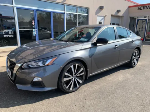 Gray 2022 Nissan Altima 2.5 SR for sale in Meriden, CT