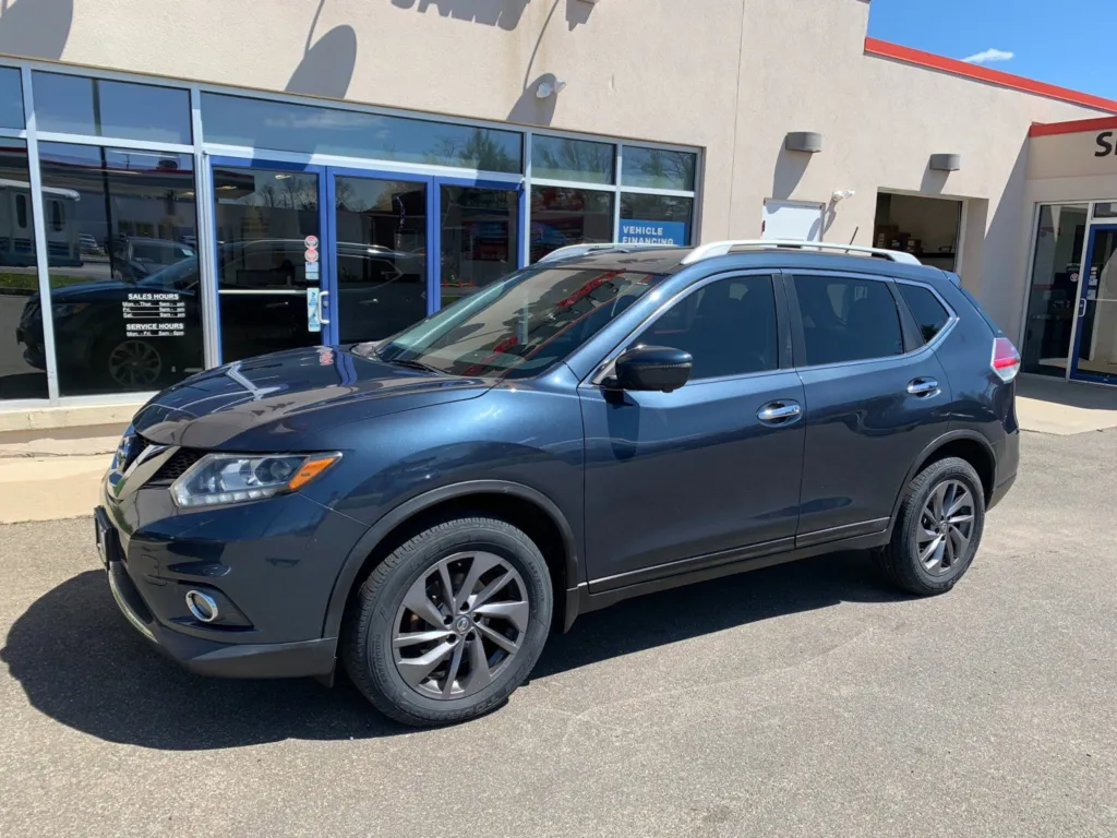 2016 Nissan Rogue SL for sale in Meriden, CT