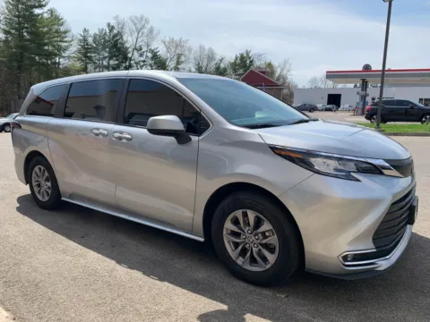 Another view of 2022 Toyota Sienna XLE for sale in Meriden, CT at Star Auto Sales