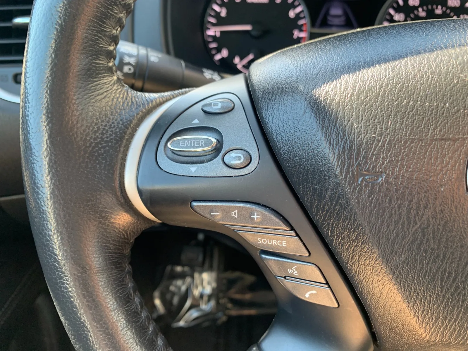 2020 Nissan Pathfinder SL - Photo 17