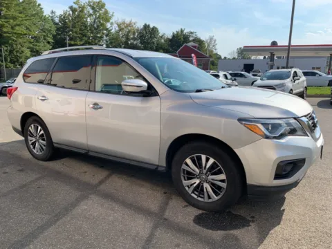 Another view of 2020 Nissan Pathfinder SL for sale in Meriden, CT at Star Auto Sales