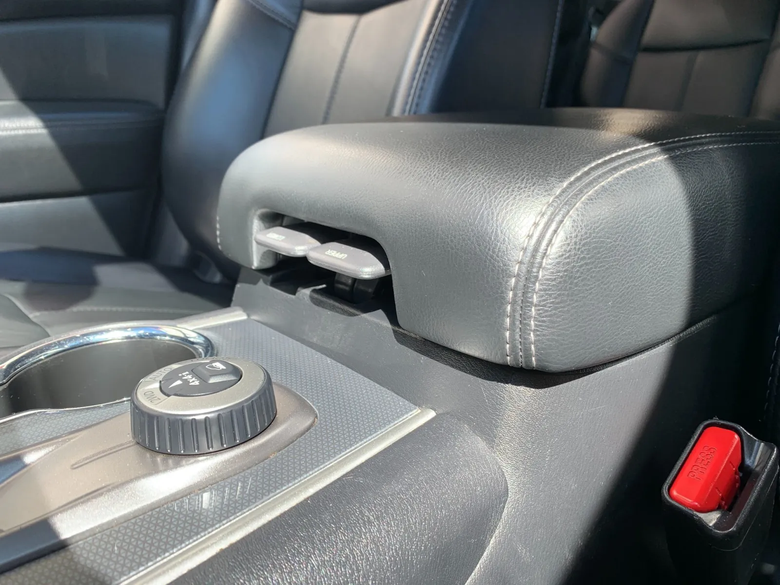 2020 Nissan Pathfinder SL - Photo 22