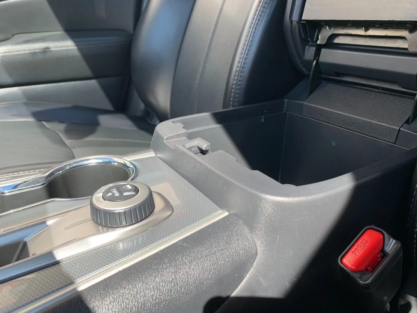2020 Nissan Pathfinder SL - Photo 24