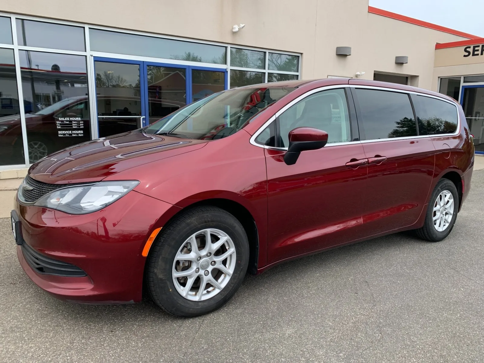 Red 2017 Chrysler Pacifica Touring for sale in Meriden, CT