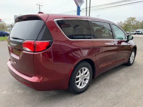 More photos of 2017 Chrysler Pacifica Touring at Star Auto Sales, CT