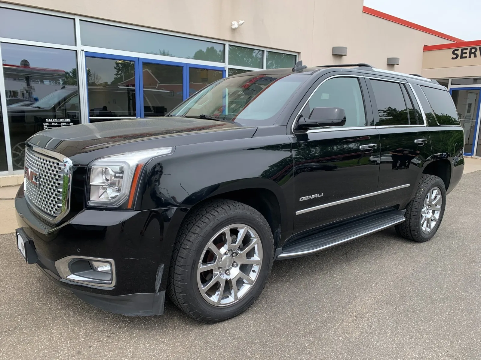 2017 GMC Yukon 4WD Denali's photo