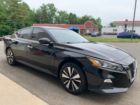 Another view of 2022 Nissan Altima 2.5 SV for sale in Meriden, CT at Star Auto Sales