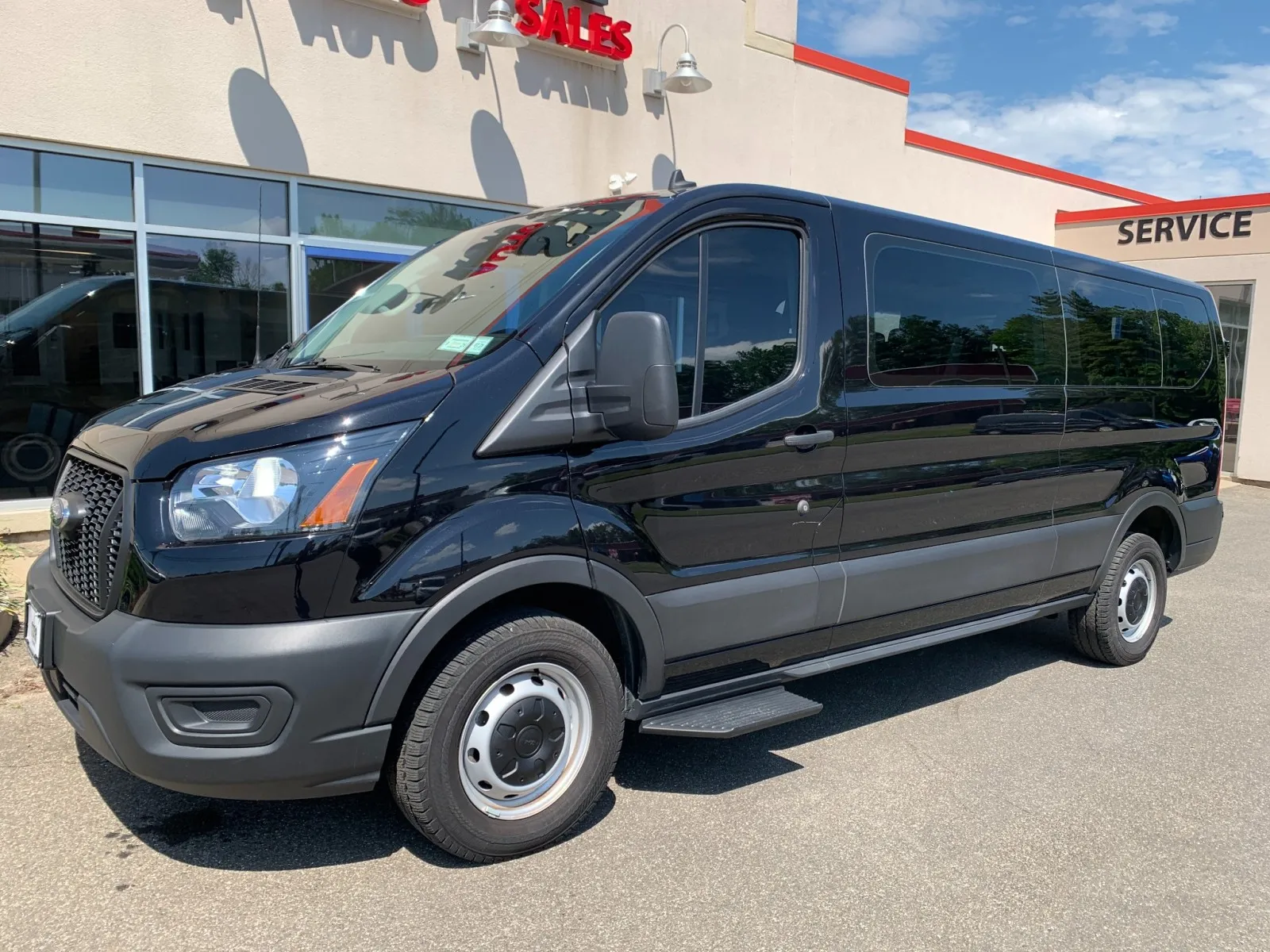 2023 Ford Transit 350 XL Low Roof Sliding Pass. 148's photo