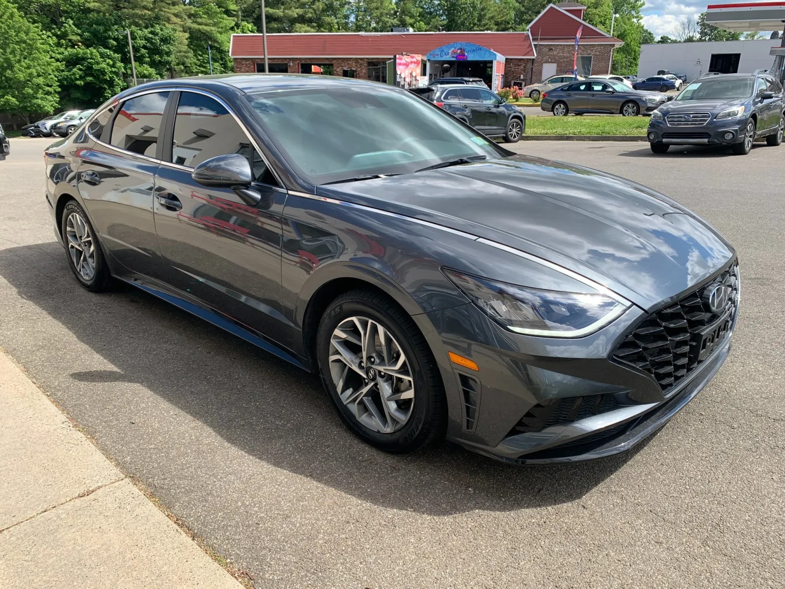 Hyundai Sonata photo 3