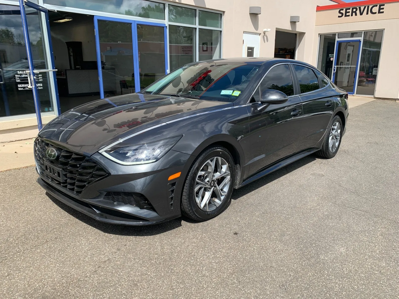 Gray 2023 Hyundai Sonata SEL for sale in Meriden, CT