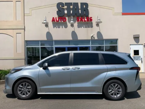 More photos of 2022 Toyota Sienna XLE at Star Auto Sales, CT