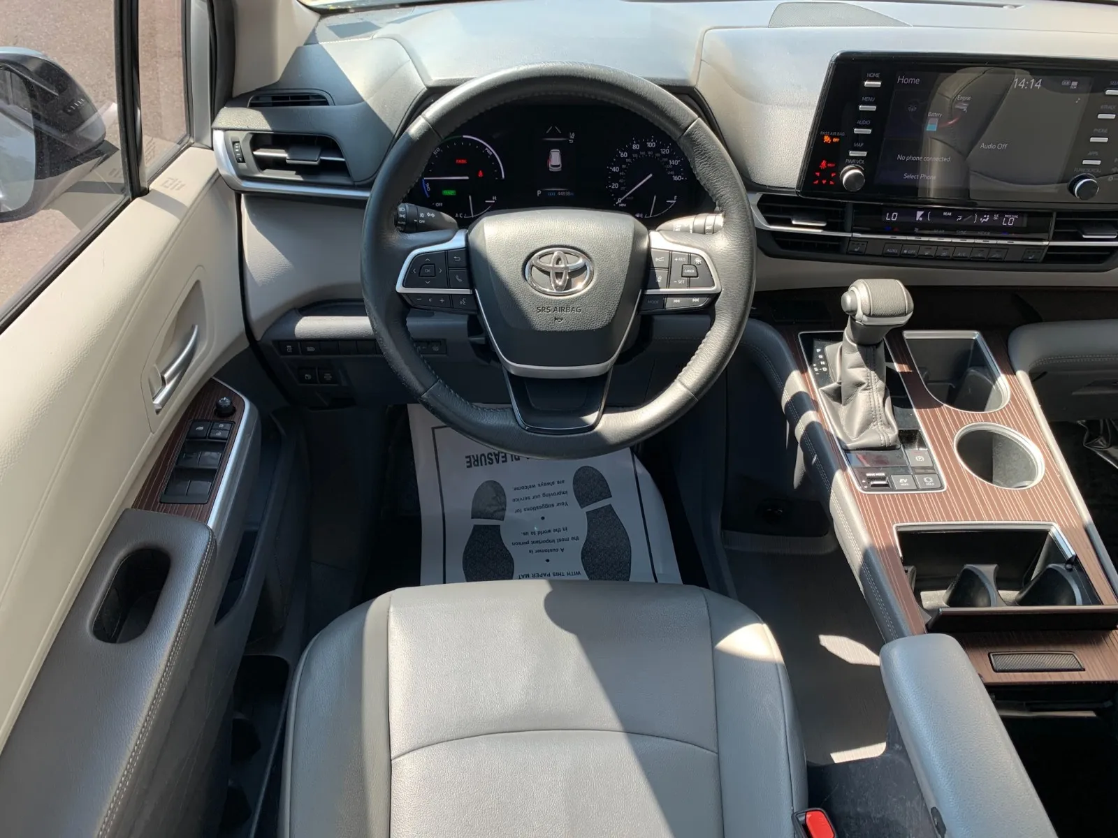 2022 Toyota Sienna XLE - Photo 29