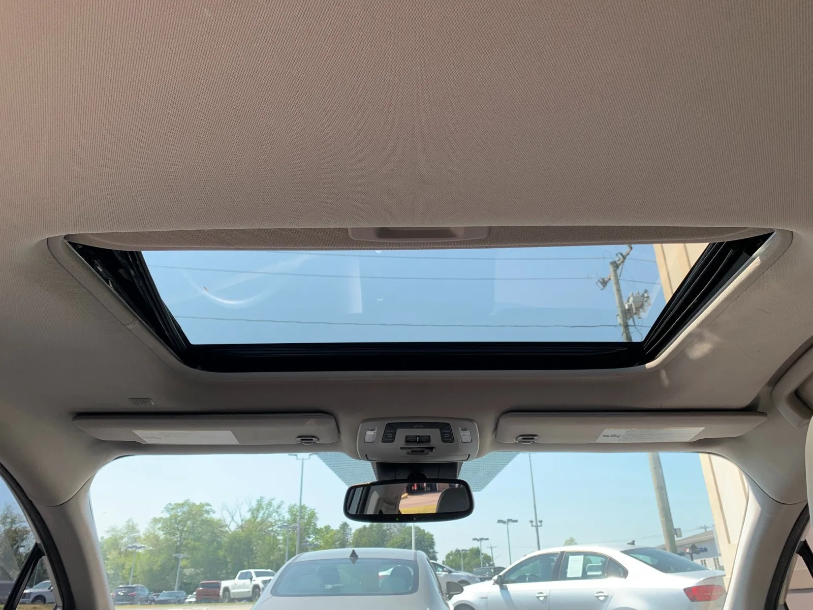 2022 Toyota Sienna XLE - Photo 26
