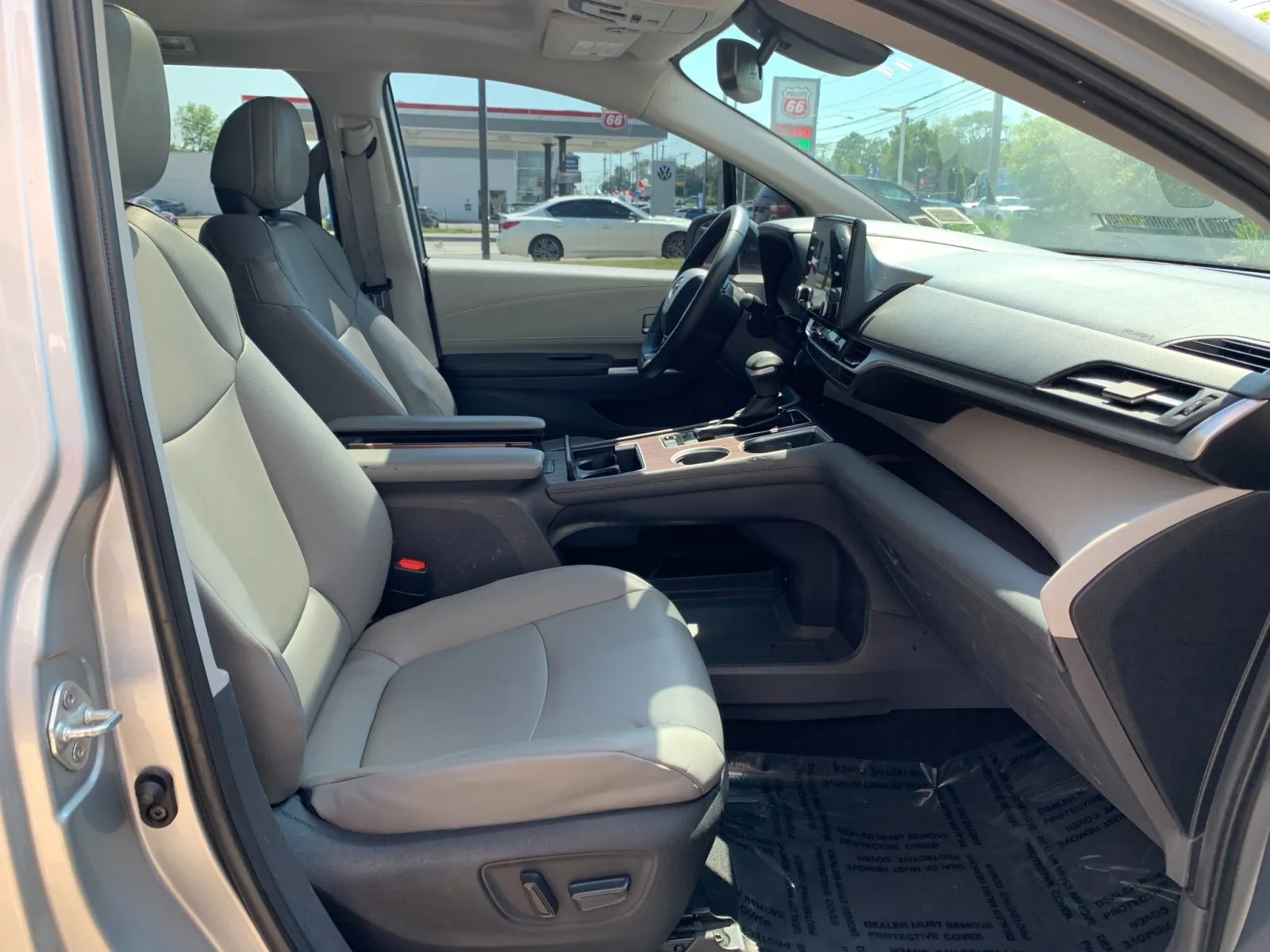 2022 Toyota Sienna XLE - Photo 37