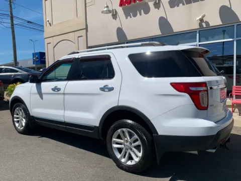 More photos of 2015 Ford Explorer XLT at Star Auto Sales, CT