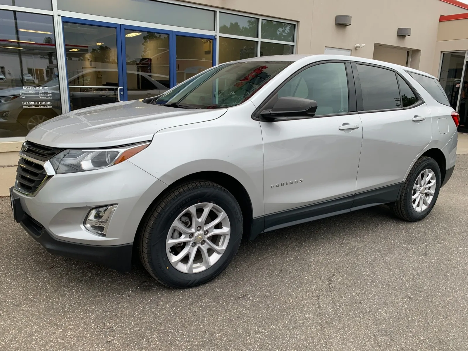 Silver 2019 Chevrolet Equinox LS for sale in Meriden, CT