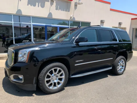 Black 2017 GMC Yukon Denali for sale in Meriden, CT